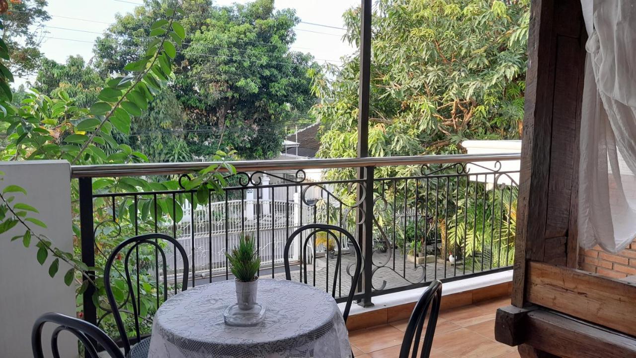 Surokarsan 9 House Yogyakarta Hotel Екстериор снимка