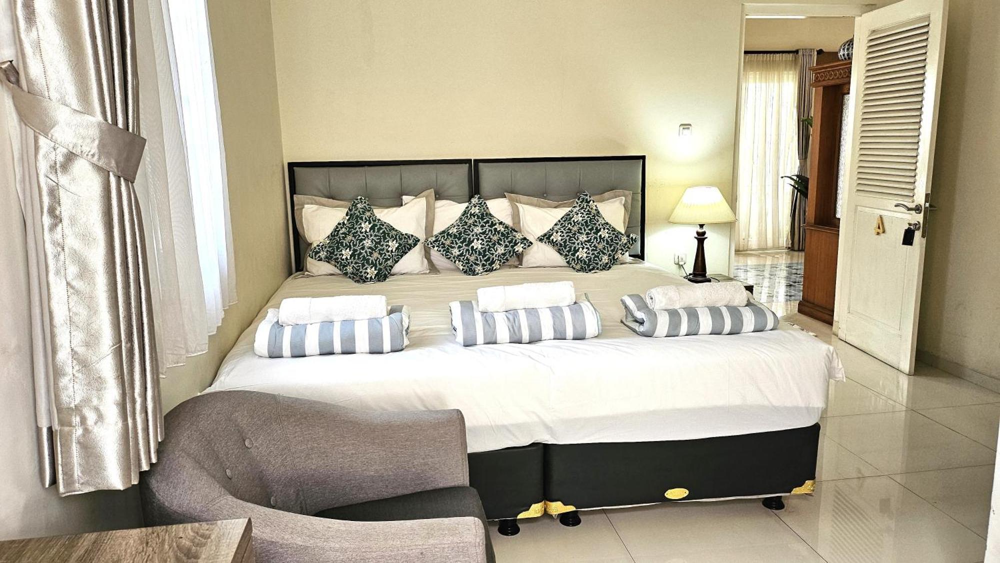Surokarsan 9 House Yogyakarta Hotel Екстериор снимка