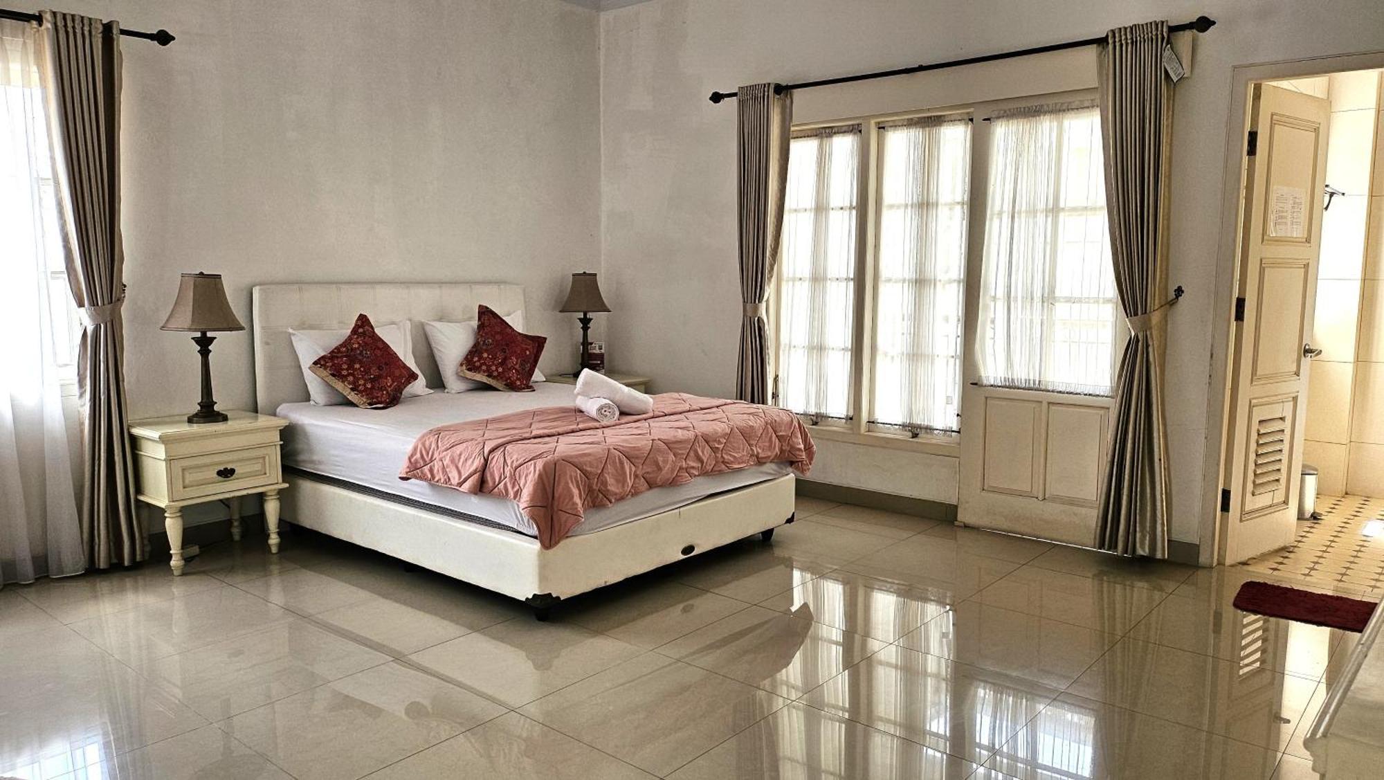 Surokarsan 9 House Yogyakarta Hotel Екстериор снимка