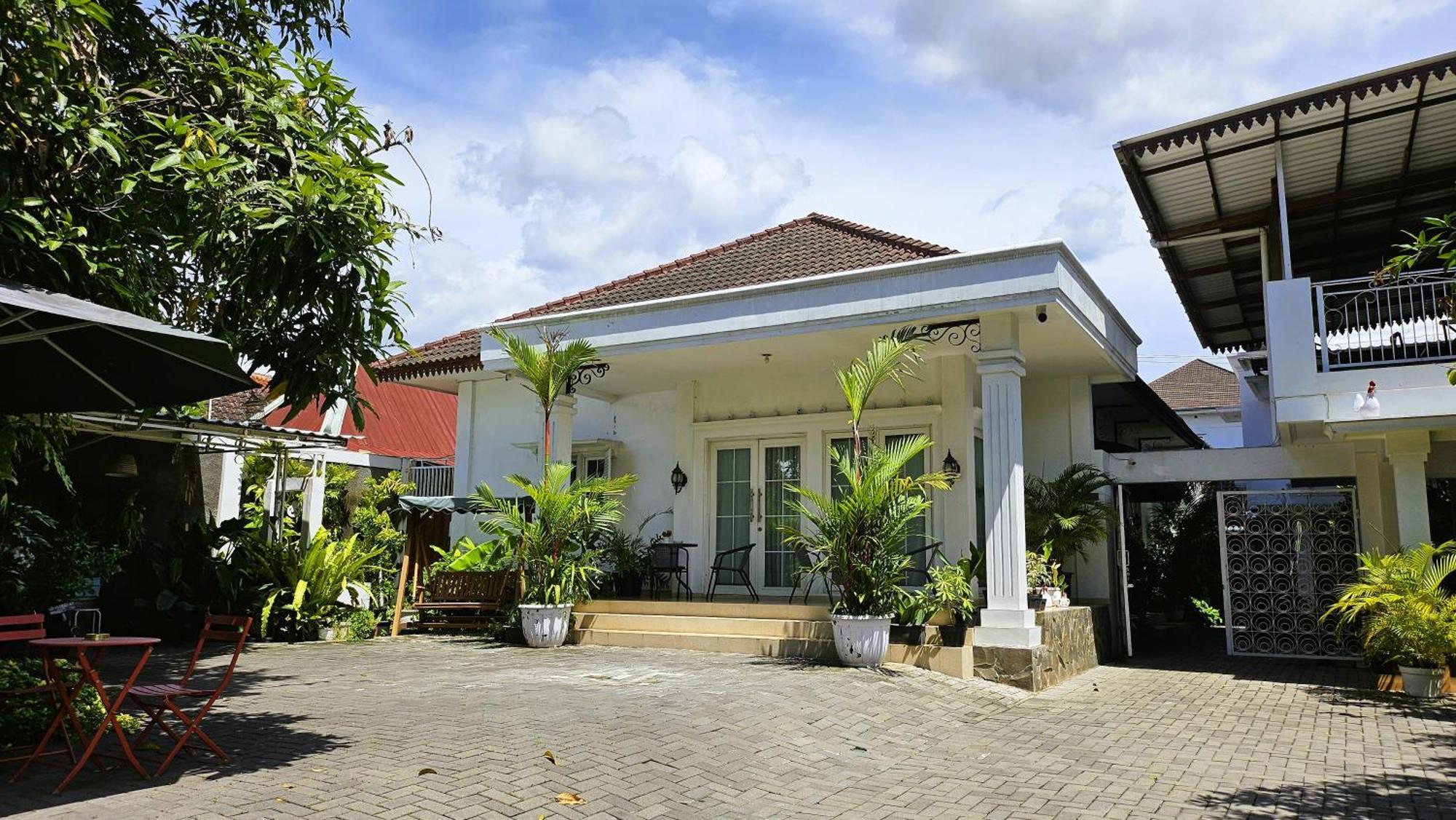 Surokarsan 9 House Yogyakarta Hotel Екстериор снимка