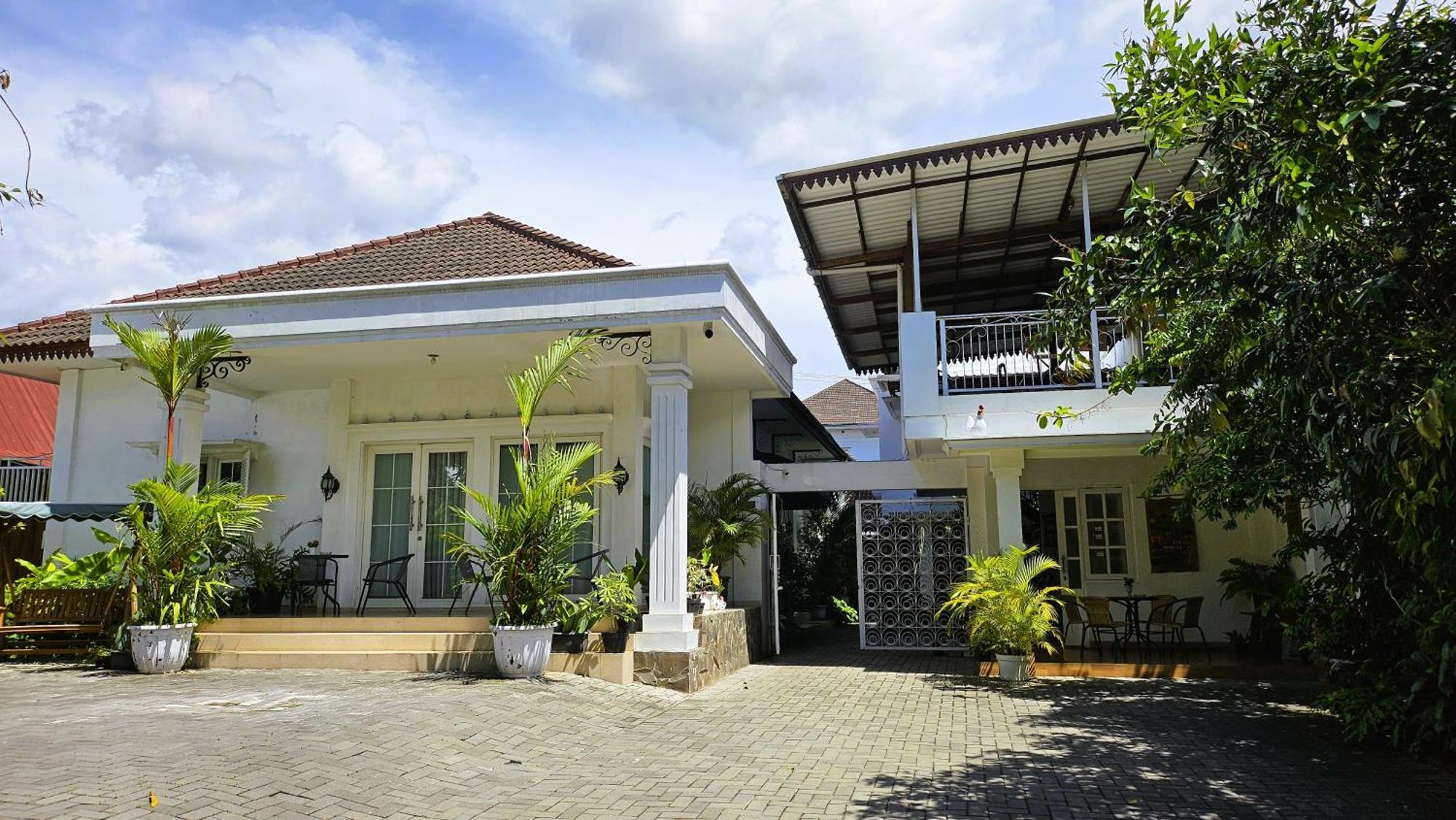 Surokarsan 9 House Yogyakarta Hotel Екстериор снимка