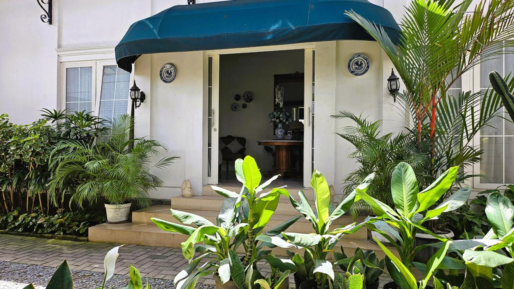 Surokarsan 9 House Yogyakarta Hotel Стая снимка