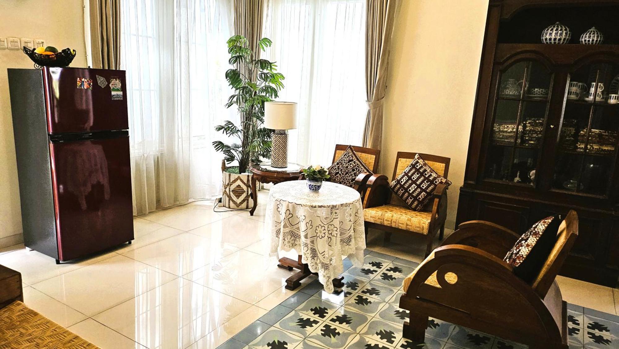 Surokarsan 9 House Yogyakarta Hotel Стая снимка